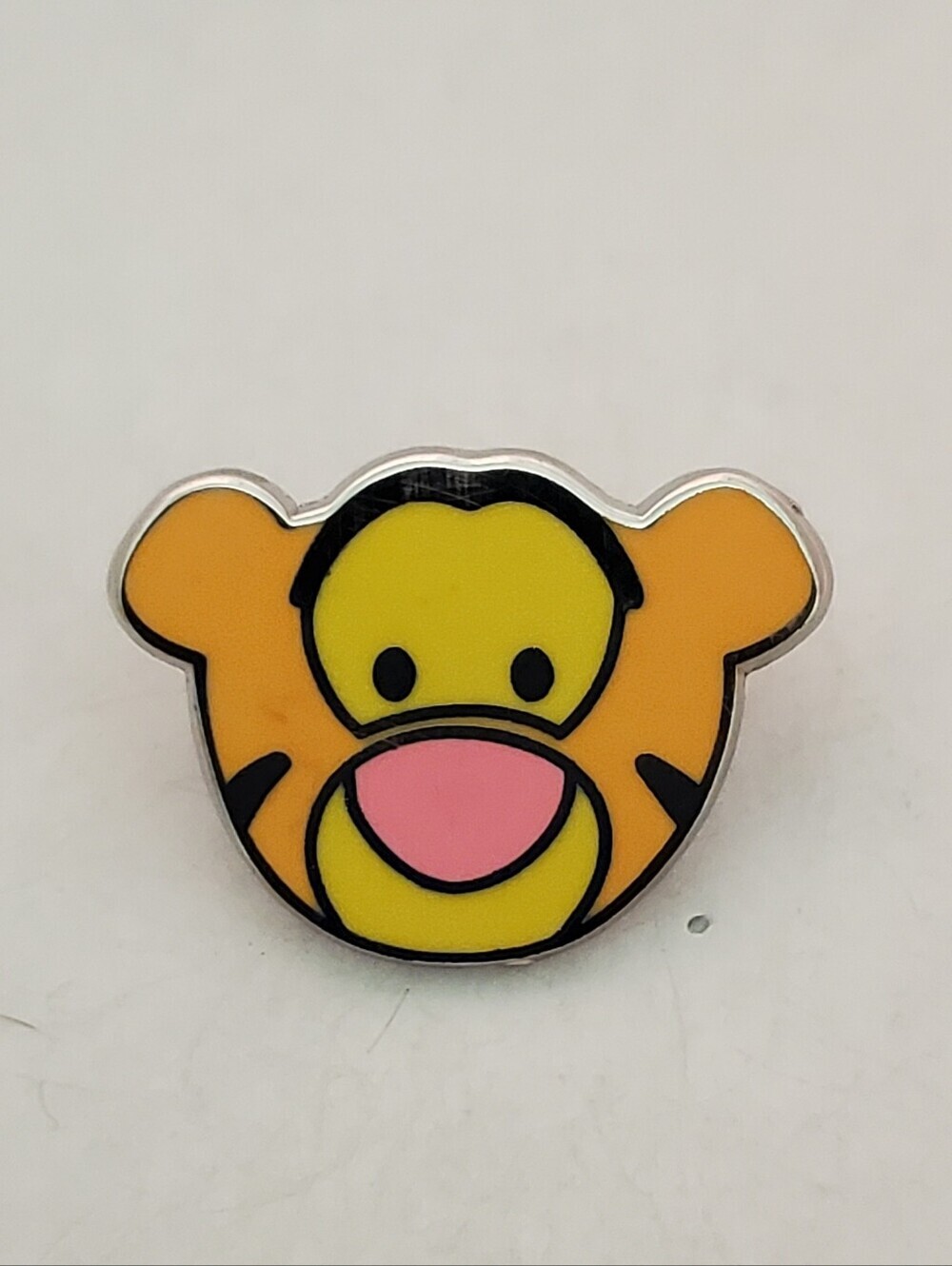 Disney Pin Trading Tigger Cuties Mini Head Series Collection Pin Winnie The Pooh